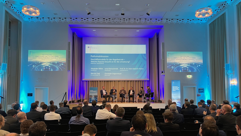 Fotos zur Fachtagung „Forschung und Technologie für Autonomes Fahren“ Fotos zur Fachtagung „Forschung und Technologie für Autonomes Fahren“
