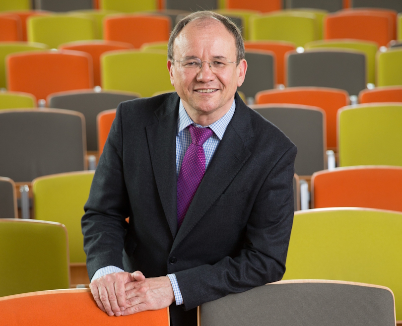 Prof. Dr.-Ing. Frank Straube, Projekt DiSTILL Prof. Dr.-Ing. Frank Straube, Projekt DiSTILL