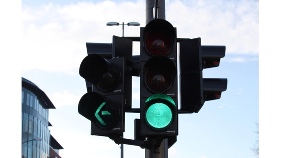 Zum Artikel Entwicklung einer Qualitätsmanagementsoftware für Lichtsignalanlagen in Hamburg – QM-IV