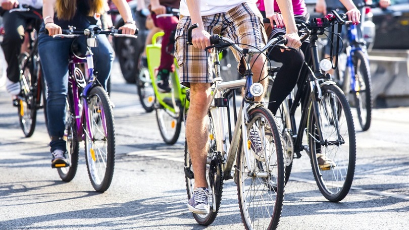 Mehrere Fahrradfahrer Mehrere Fahrradfahrer
