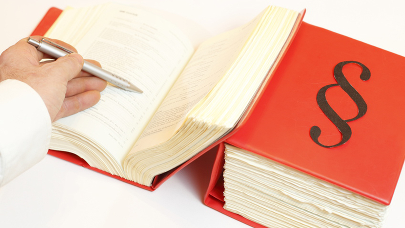 Buch mit Paragrafen Buch mit Paragrafen