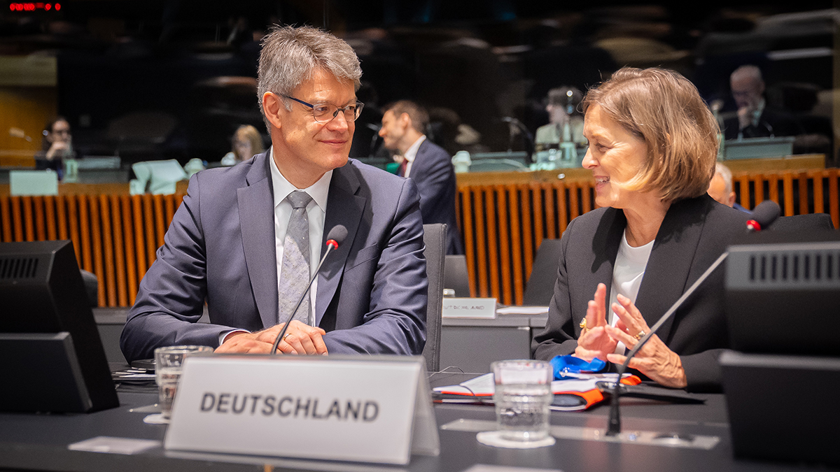 Patrick Schnieder vor European Convention Center in Luxemburg Patrick Schnieder vor European Convention Center in Luxemburg