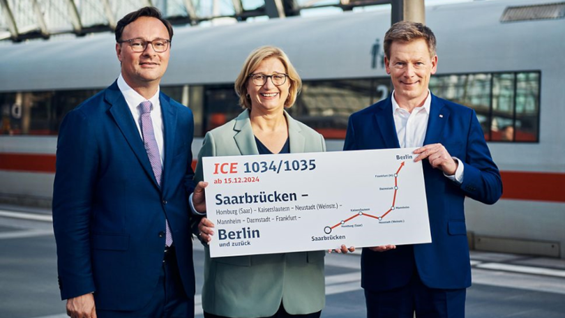 Oliver Luksic, Parlamentarischer Staatssekretär beim Bundesminister für Digitales und Verkehr, Anke Rehlinger, Ministerpräsidentin des Saarlandes und Richard Lutz, Vorstandsvorsitzender Deutsche Bahn (v.l.n.r.) verkünden die zusätzliche ICE-Verbindung. Oliver Luksic, Parlamentarischer Staatssekretär beim Bundesminister für Digitales und Verkehr, Anke Rehlinger, Ministerpräsidentin des Saarlandes und Richard Lutz, Vorstandsvorsitzender Deutsche Bahn (v.l.n.r.) verkünden die zusätzliche ICE-Verbindung.