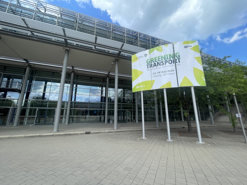 Eingangsbereich des Messegländes des ITF in Leipzig Eingangsbereich des Messegländes des ITF in Leipzig