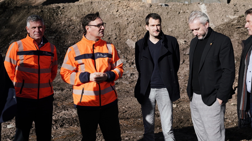 Oliver Luksic beim Neubau der Talbrücke Rahmede Oliver Luksic beim Neubau der Talbrücke Rahmede