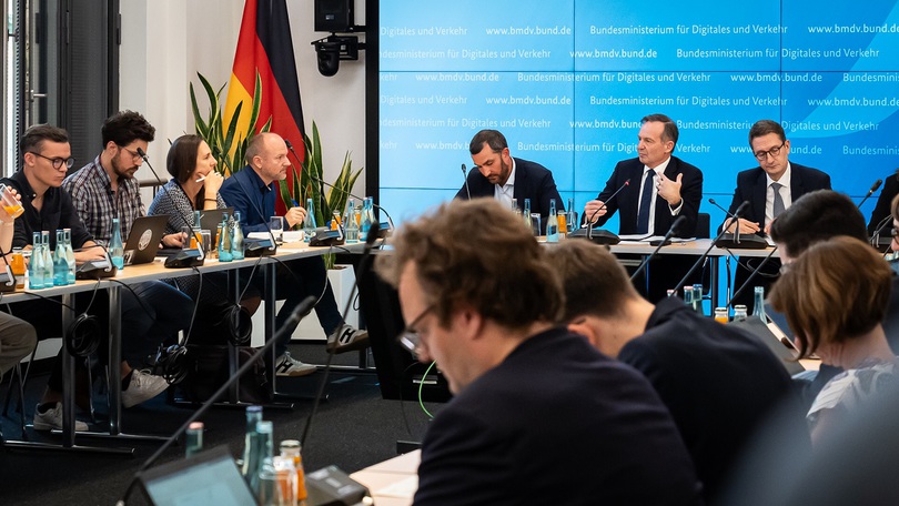 Volker Wissing und weitere Personen beim DB Pressegespräch Volker Wissing und weitere Personen beim DB Pressegespräch