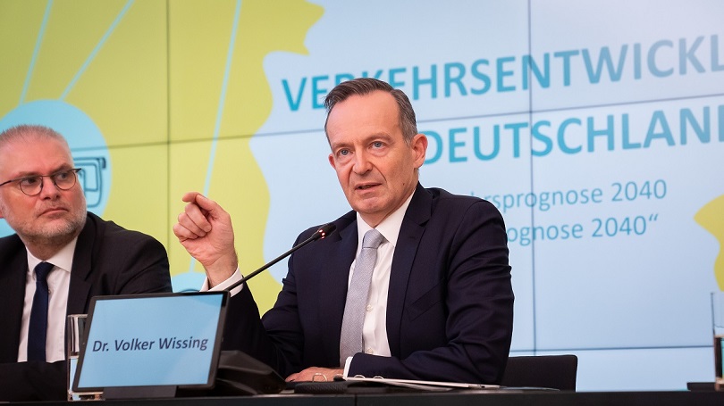 Volker Wissing auf der Pressekonferenz zur Verkehrsprognose 2024 Volker Wissing auf der Pressekonferenz zur Verkehrsprognose 2024