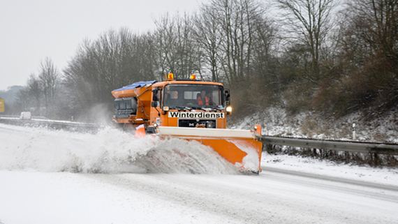 Bildausschnitt zum Straßenbetriebsdienst im Schnee Bildausschnitt zum Straßenbetriebsdienst im Schnee