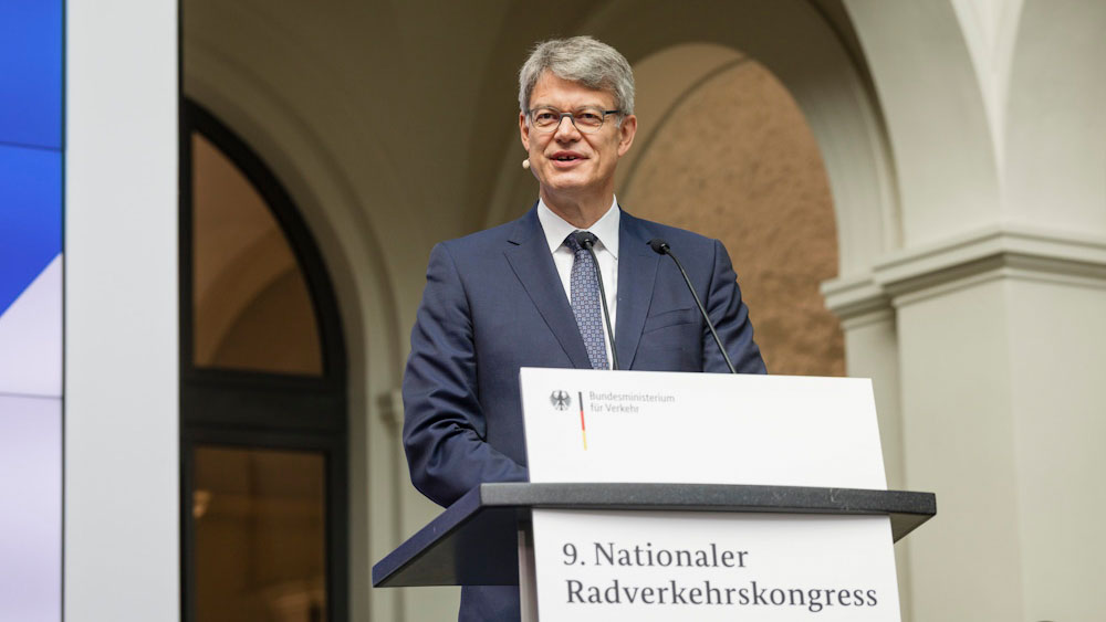 Bundesminister Schnieder beim Radverkehrskongress Bundesminister Schnieder beim Radverkehrskongress