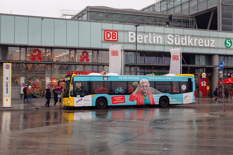 Plakat zum Thema Verkehrssicherheit für Seniorinnen und Senioren Plakat zum Thema Verkehrssicherheit für Seniorinnen und Senioren