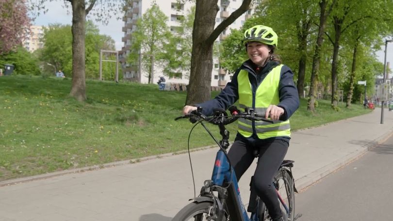 Startbild zum Video: DFP, Hamburg, Louise-Schröder-Straße | #BMV Startbild zum Video: DFP, Hamburg, Louise-Schröder-Straße | #BMV